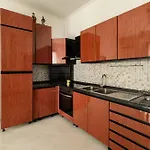 Guesthost - Attic With View In Apartment *