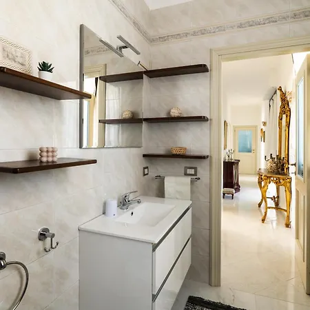 Appartamento Guesthost - Attic With View In