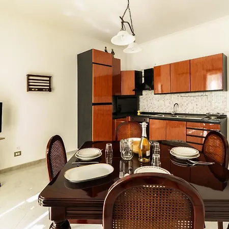 Guesthost - Attic With View In Appartamento