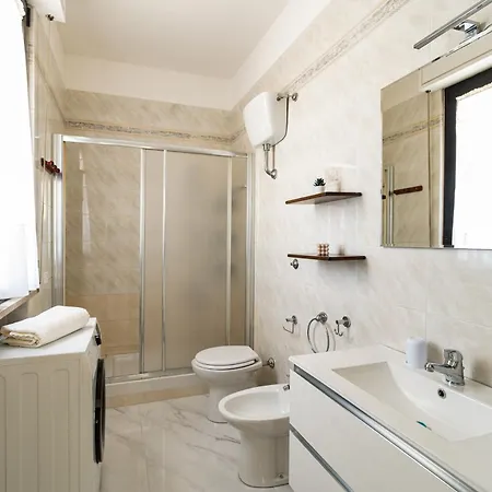 Guesthost - Attic With View In